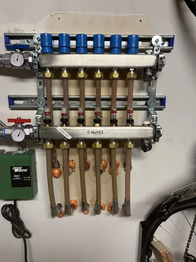 Plumber performing Leak Detection at a residential property in Roseburg North