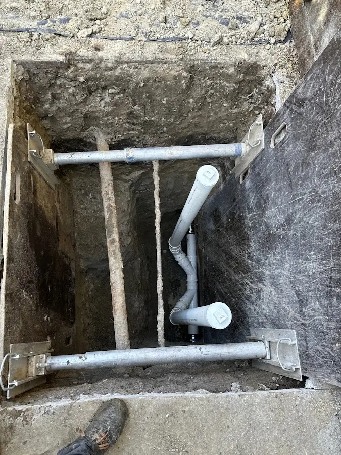 Experienced plumber completing Gas Line Repair work in Roseburg North
